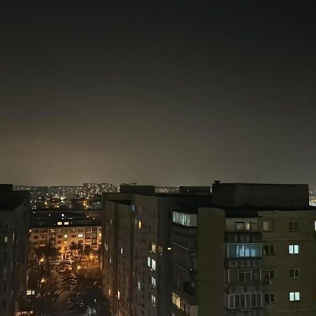 דירות בוקרשט The Moon View מראה חיצוני תמונה